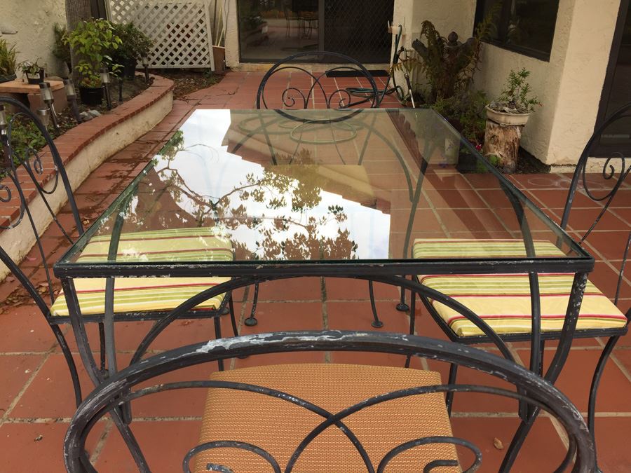 Outdoor Wrought Iron Table With Four Chairs [Photo 7]