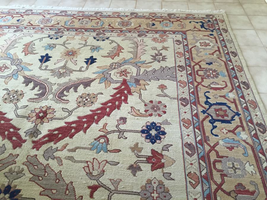 Flat-Woven Persian Area Rug Measures [Photo 6]