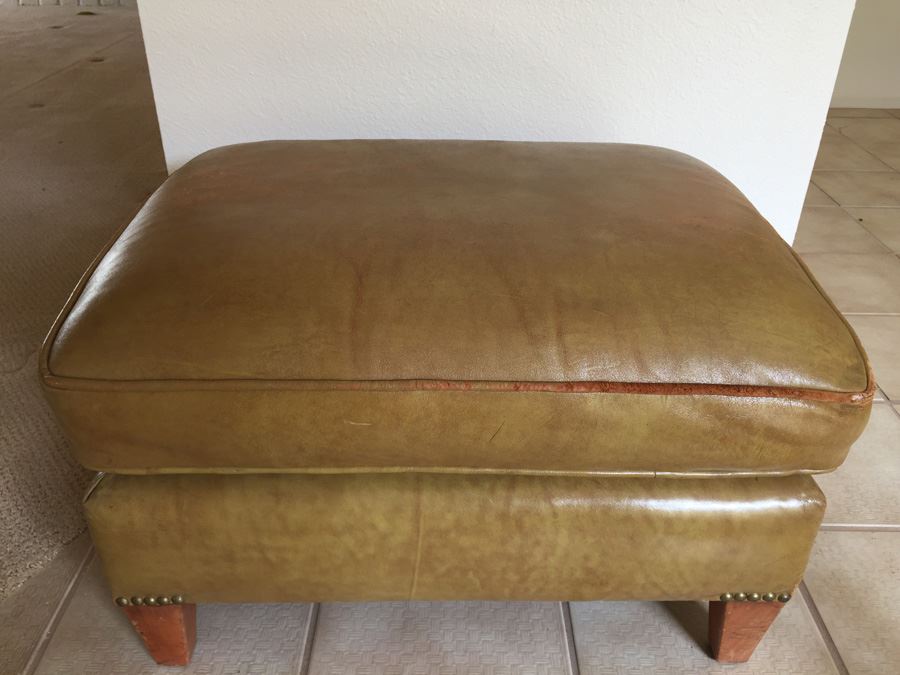 Vintage Leather Ottoman [Photo 4]