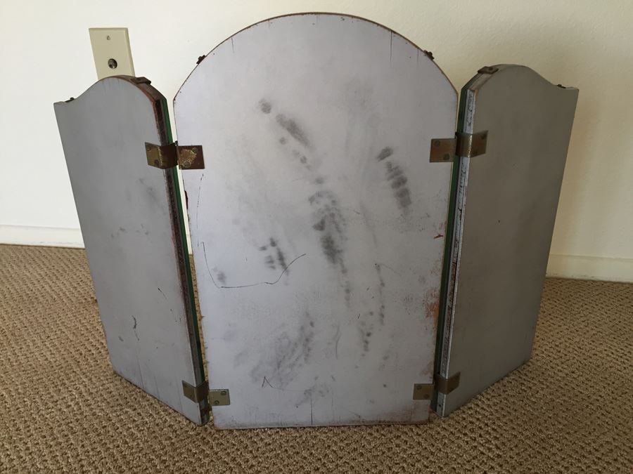 Vintage 3-Panel Vanity Mirror With Beveled Glass [Photo 3]