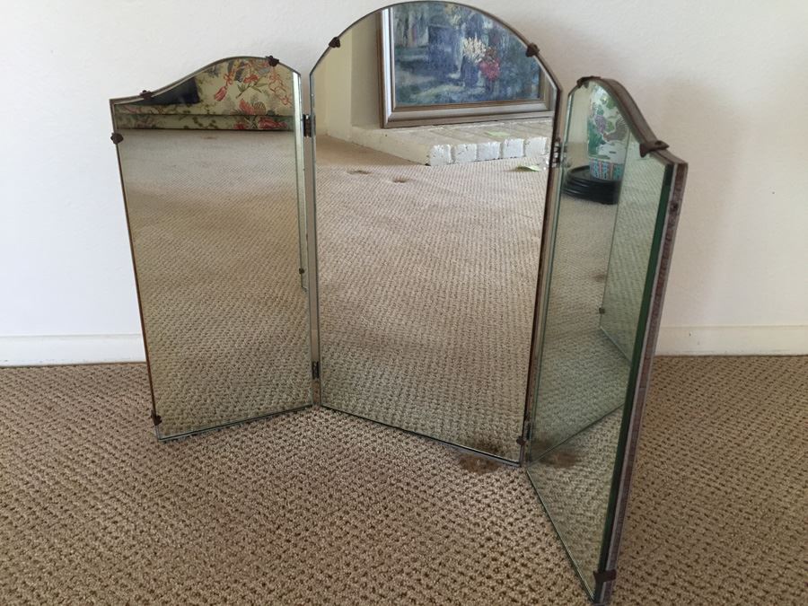 Vintage 3-Panel Vanity Mirror With Beveled Glass