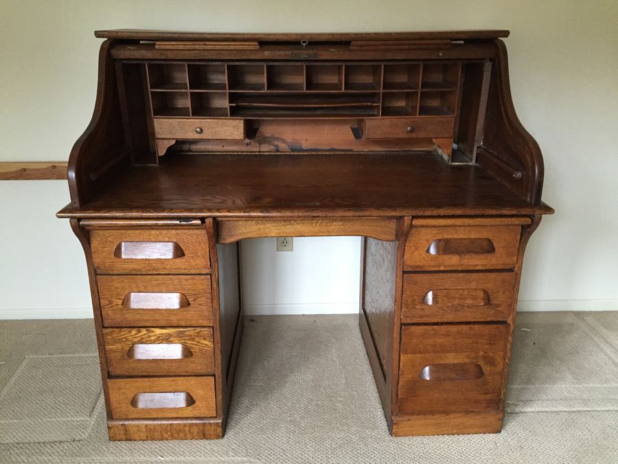 Nice Antique Roll Top Desk With Key [Photo 1]