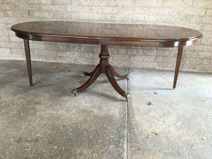 Drexel Heritage 18th Century Classic Dining Table On Casters With Two Large Leaves [Photo 9]