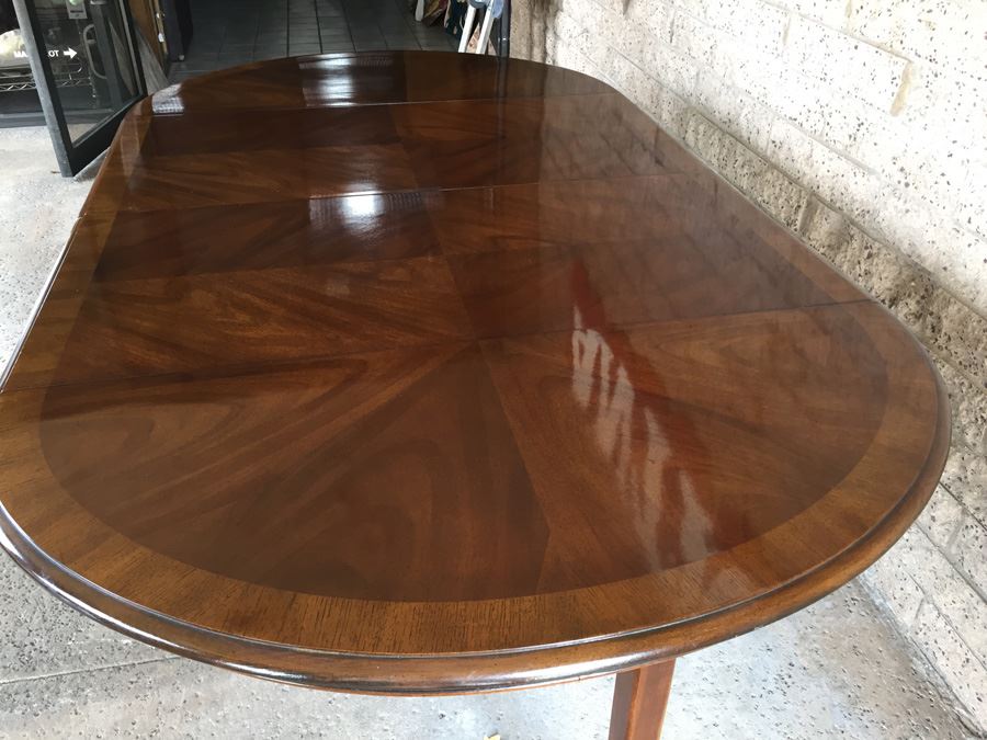 Drexel Heritage 18th Century Classic Dining Table On Casters With Two Large Leaves [Photo 10]