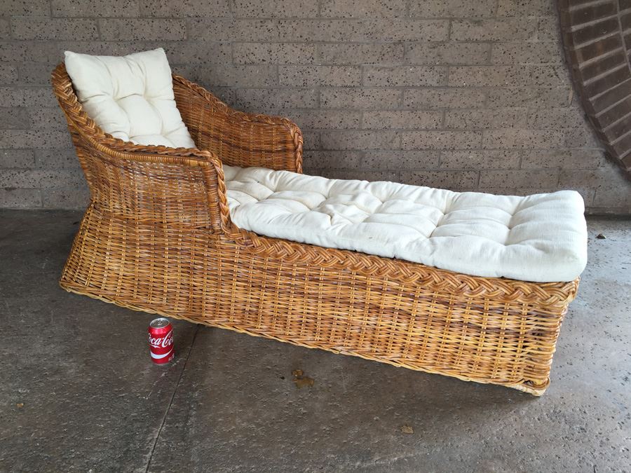 Wicker Chaise Lounge Chair With Cushions