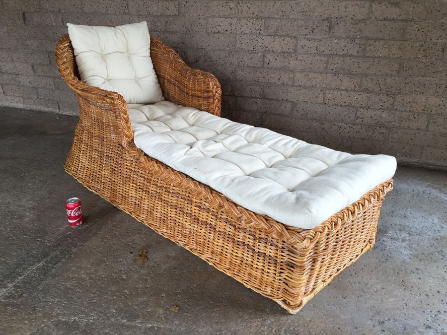Wicker Chaise Lounge Chair With Cushions [Photo 1]