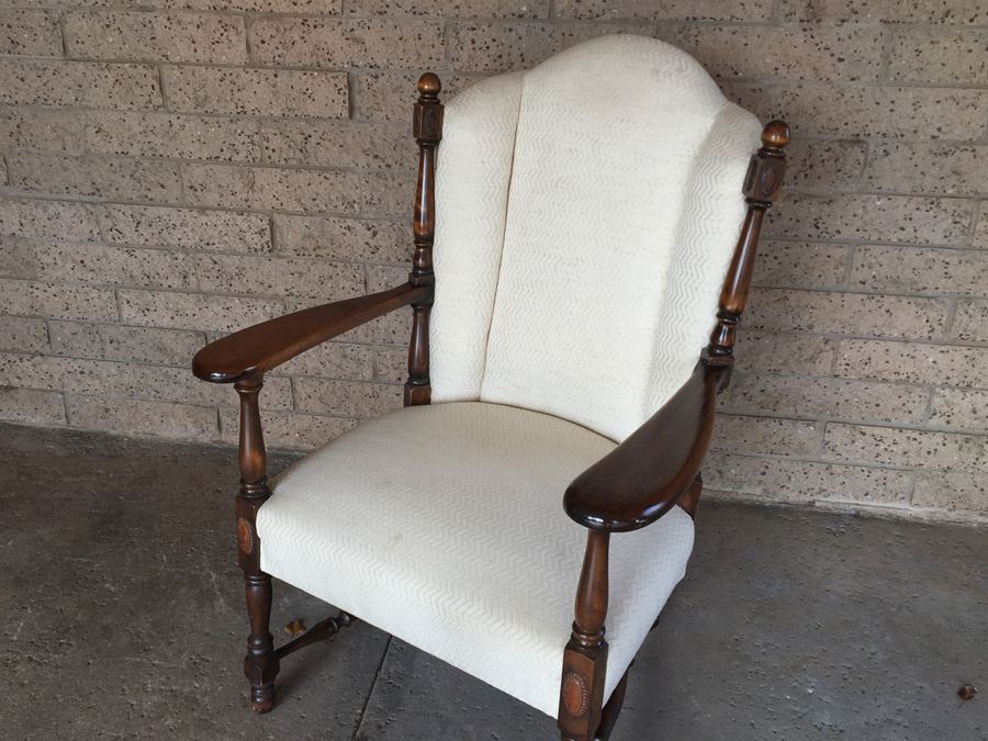 Vintage Upholstered White Arm Chair [Photo 4]