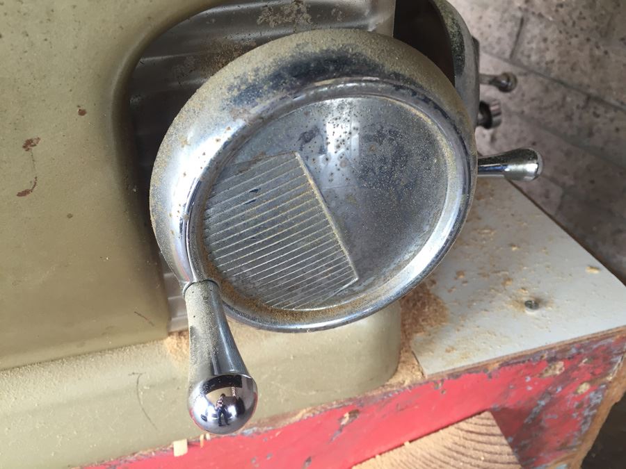 Vintage Crafstman '100' Table Saw With Custom Bench And Lot Of Rotary Saw Blades [Photo 14]