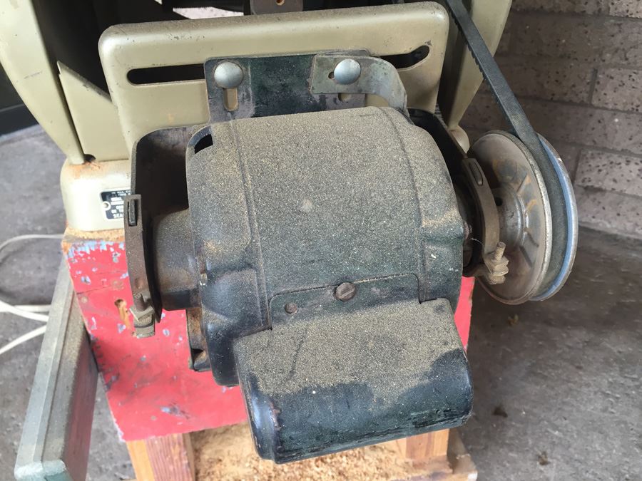 Vintage Crafstman '100' Table Saw With Custom Bench And Lot Of Rotary Saw Blades [Photo 11]