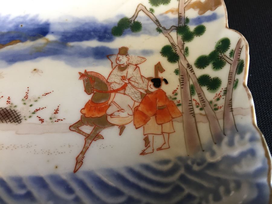 Japanese Imari Porcelain Footed Dish [Photo 5]