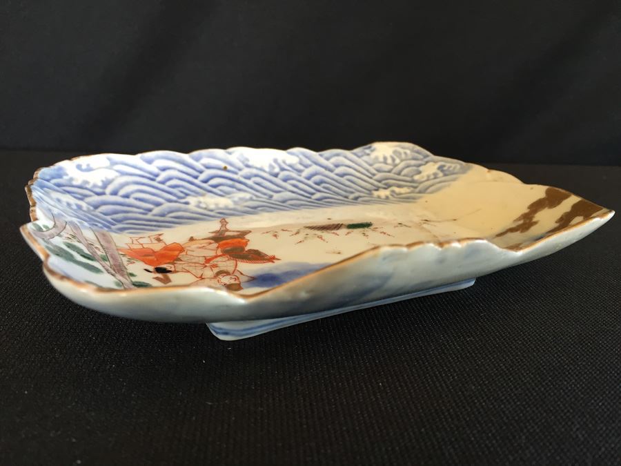 Japanese Imari Porcelain Footed Dish [Photo 8]