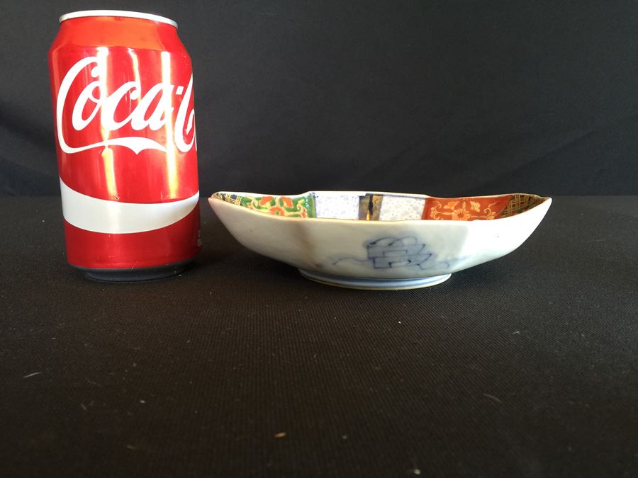 Japanese Imari Porcelain Footed Dish [Photo 5]