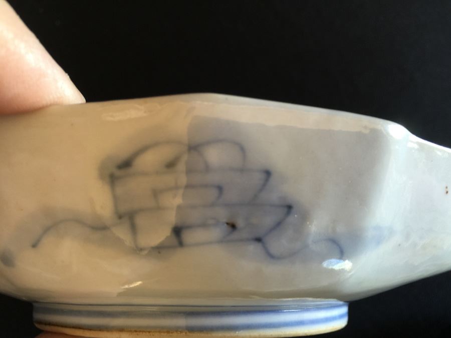 Japanese Imari Porcelain Footed Dish [Photo 2]