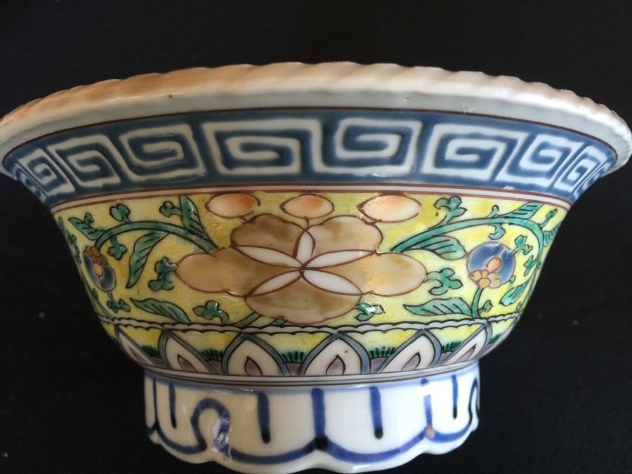 Japanese Imari Porcelain Footed Bowl [Photo 7]