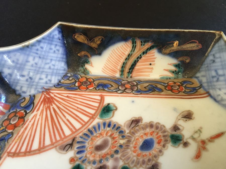 Japanese Imari Porcelain Footed Dish [Photo 2]