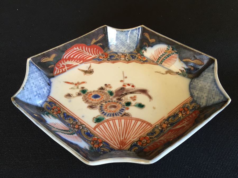 Japanese Imari Porcelain Footed Dish [Photo 1]