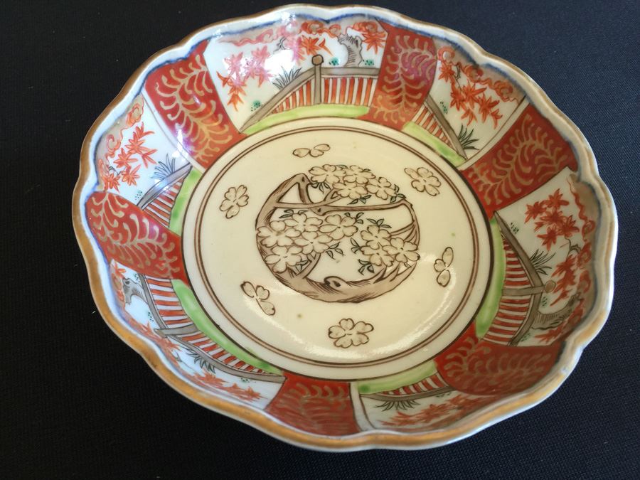 Japanese Imari Porcelain Footed Bowl [Photo 5]