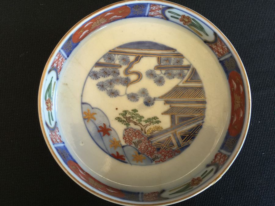 Japanese Imari Porcelain Footed Dish [Photo 2]