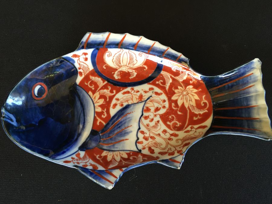 Japanese Imari Porcelain Fish Design Dish [Photo 1]
