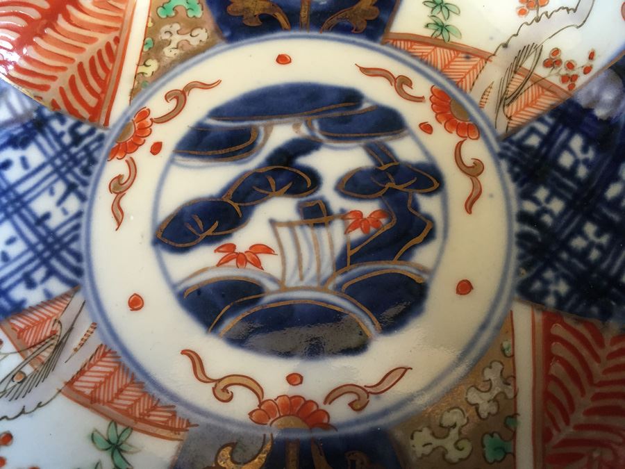 Japanese Imari Porcelain Footed Bowl [Photo 7]