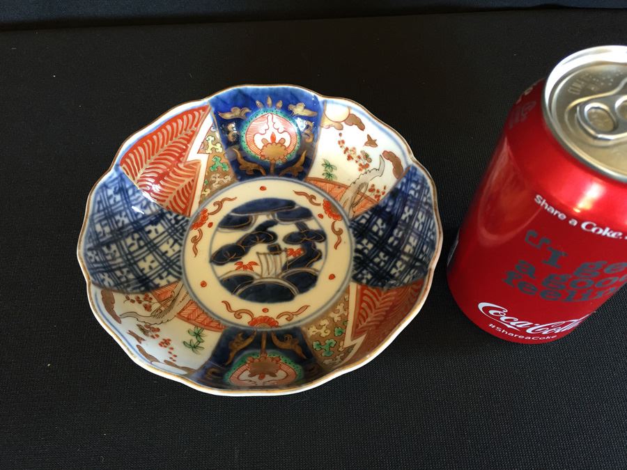 Japanese Imari Porcelain Footed Bowl [Photo 4]