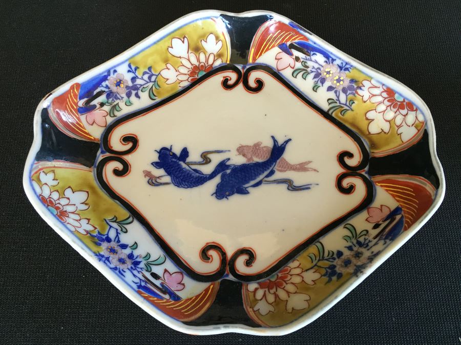 Japanese Imari Porcelain Dish [Photo 1]