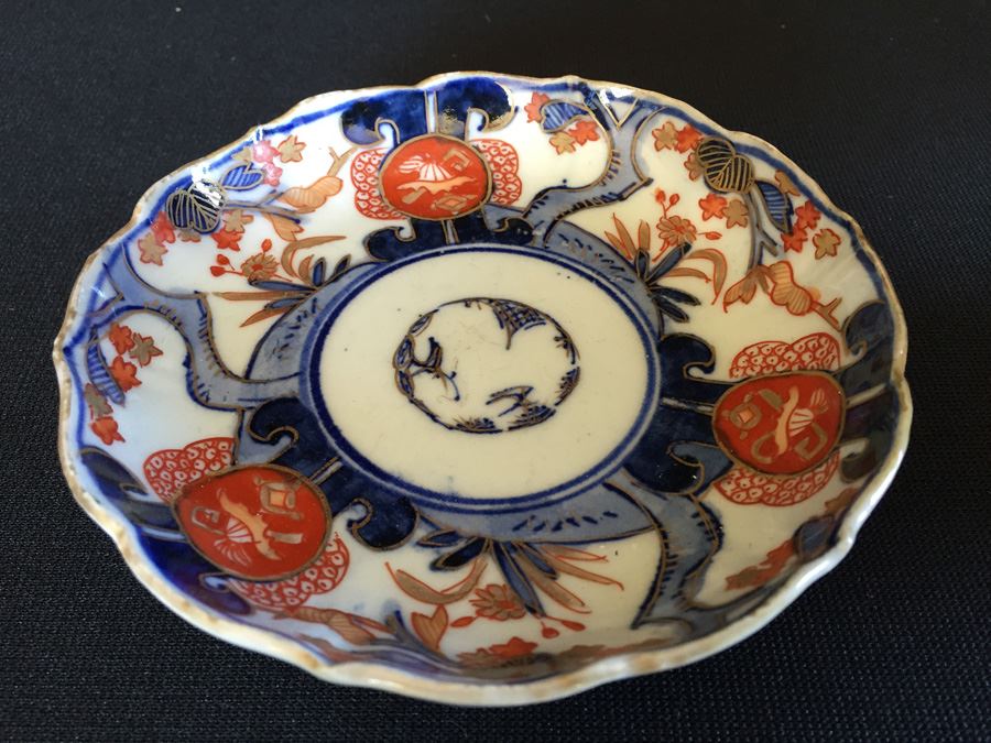 Japanese Imari Porcelain Dish [Photo 1]
