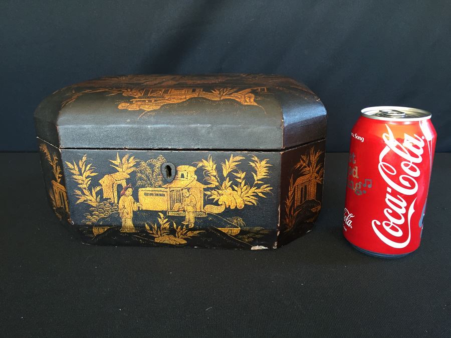 Beautifully Crafted Chinese Box [Photo 1]