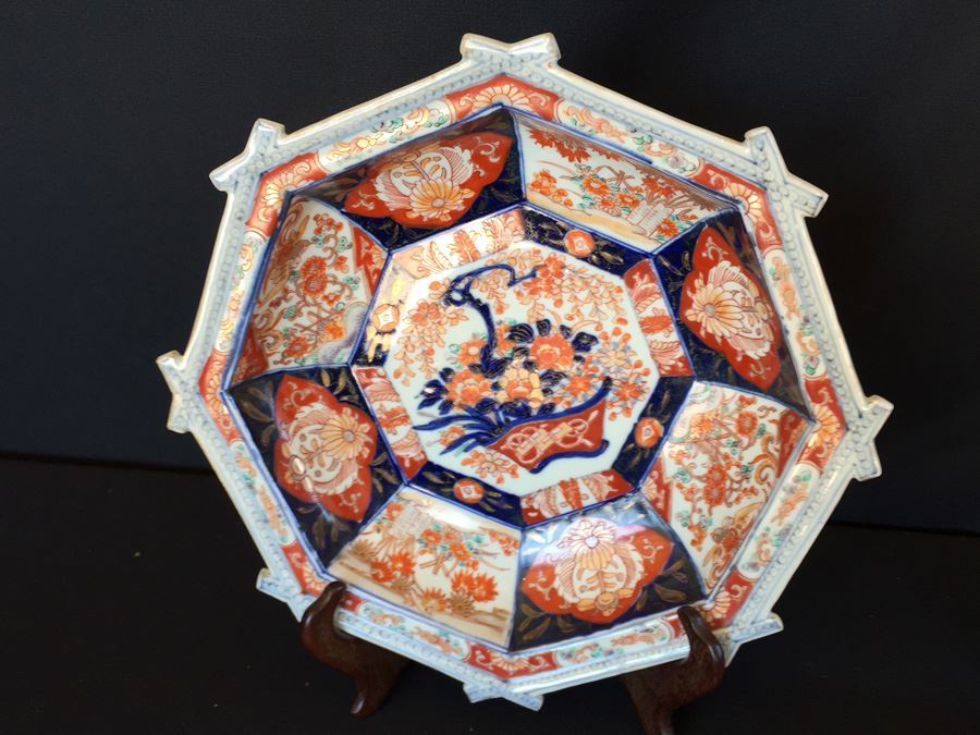 Japanese Imari Porcelain Large Bowl [Photo 1]