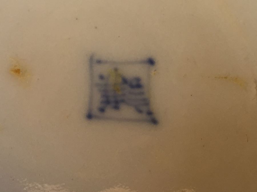 Japanese Imari Porcelain Dish [Photo 14]