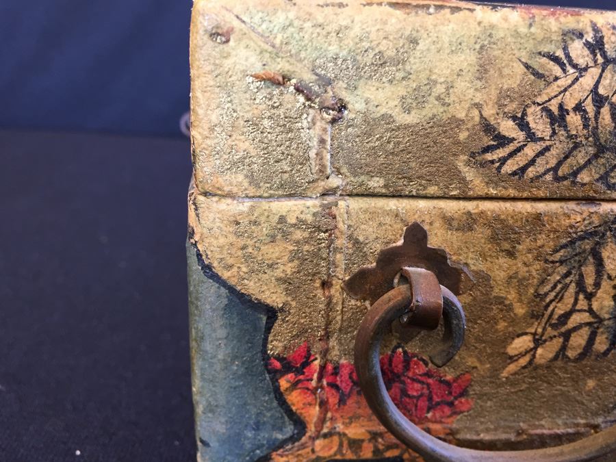 Stunning Antique Handmade Chinese Box  [Photo 15]
