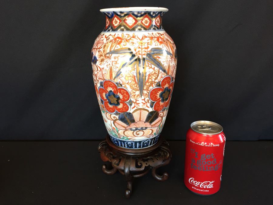 Japanese Imari Porcelain Large Vase [Photo 1]