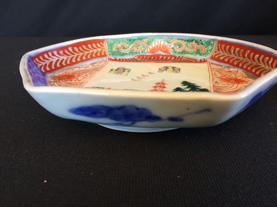 Japanese Imari Porcelain Dish [Photo 12]
