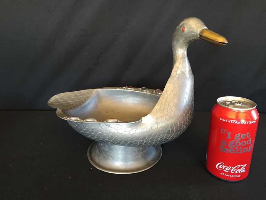 Exquisite Chinese Pewter Duck With Beautiful Gemstone Detail [Photo 4]