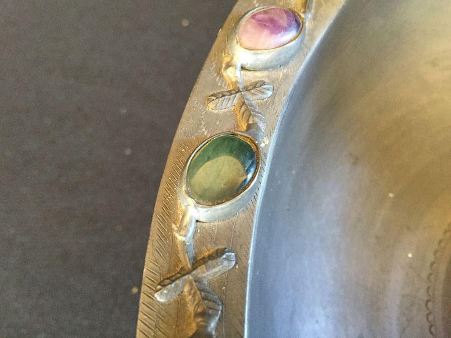 Exquisite Chinese Pewter Duck With Beautiful Gemstone Detail [Photo 16]