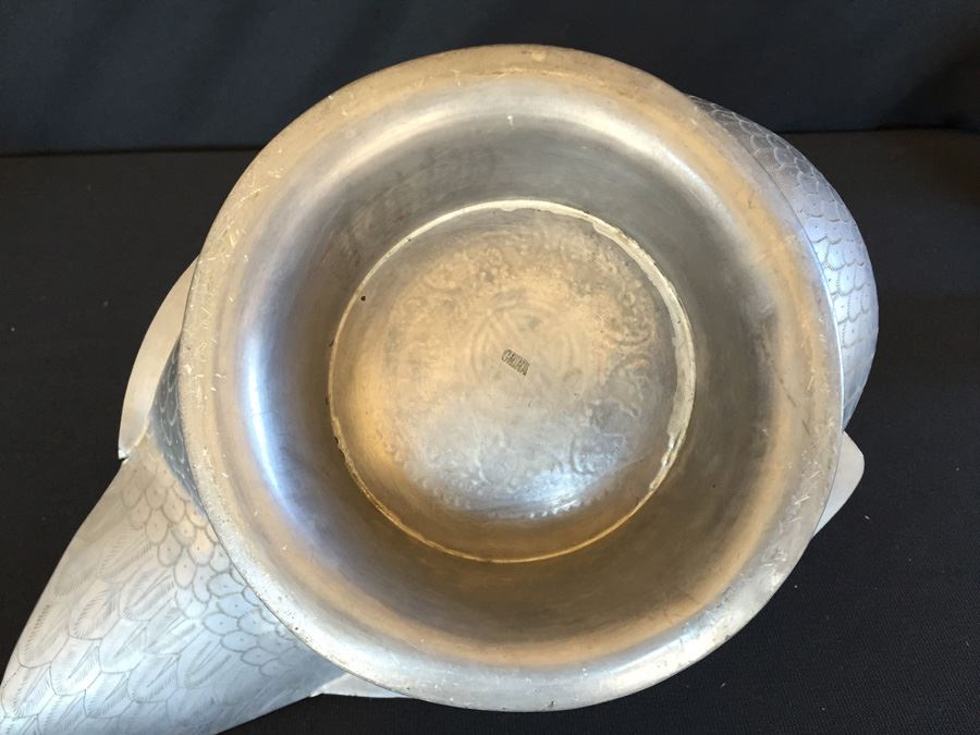 Exquisite Chinese Pewter Duck With Beautiful Gemstone Detail [Photo 3]