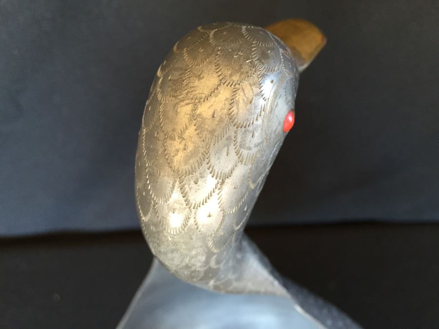 Exquisite Chinese Pewter Duck With Beautiful Gemstone Detail [Photo 10]