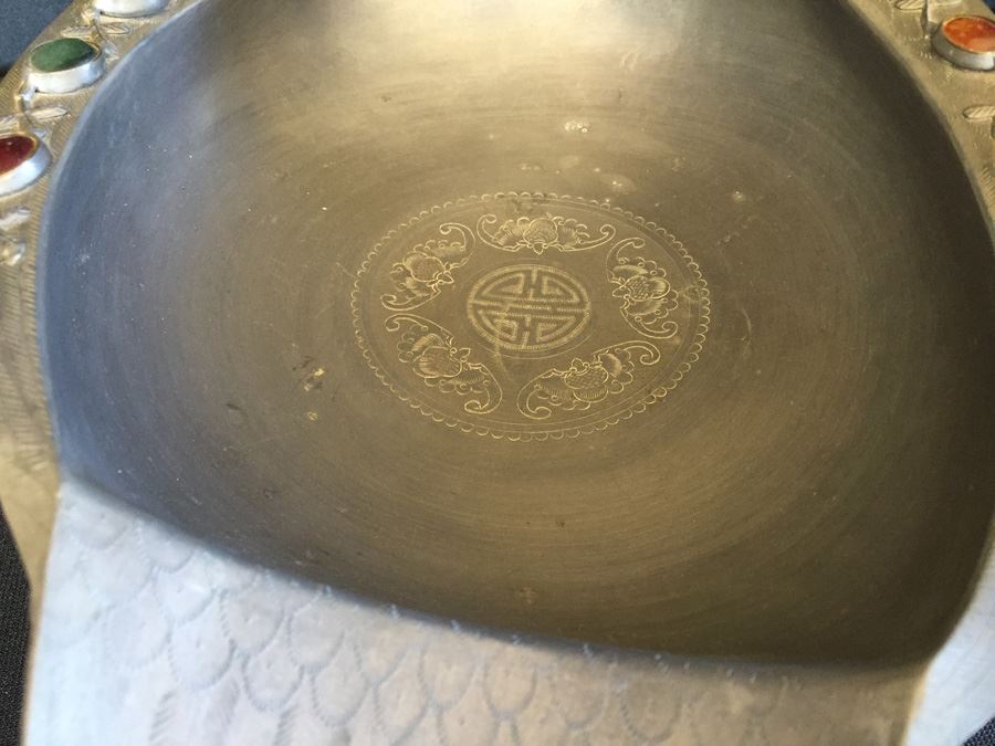 Exquisite Chinese Pewter Duck With Beautiful Gemstone Detail [Photo 19]