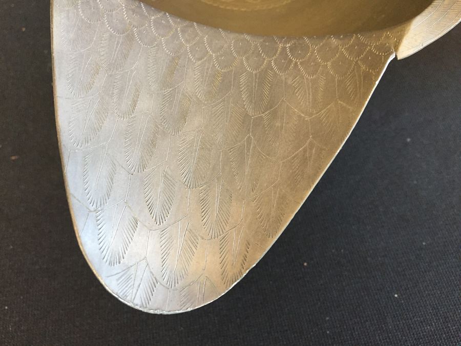 Exquisite Chinese Pewter Duck With Beautiful Gemstone Detail [Photo 18]