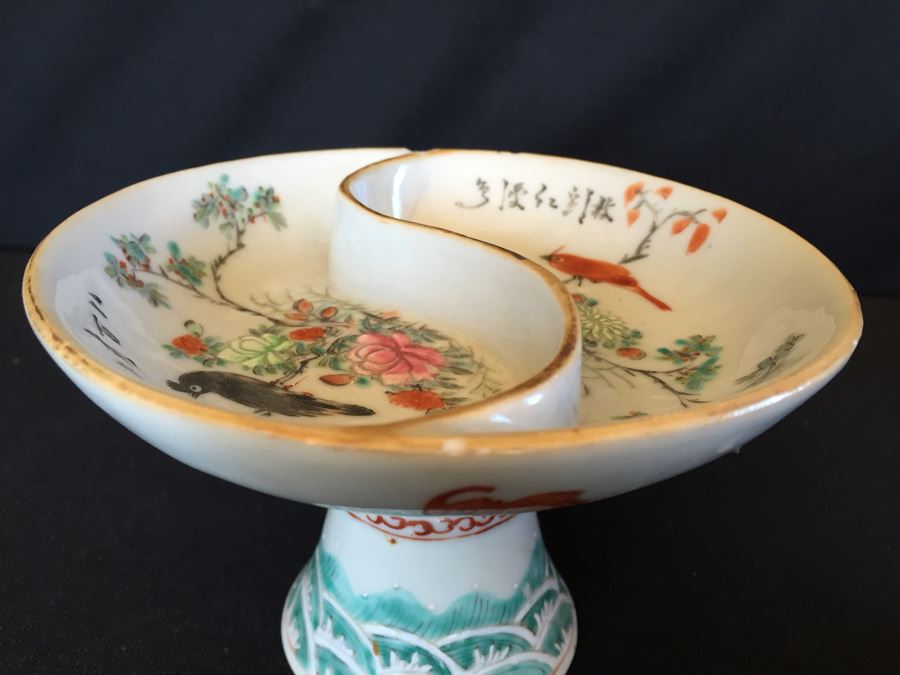 Japanese Imari Porcelain Footed Dish  [Photo 1]