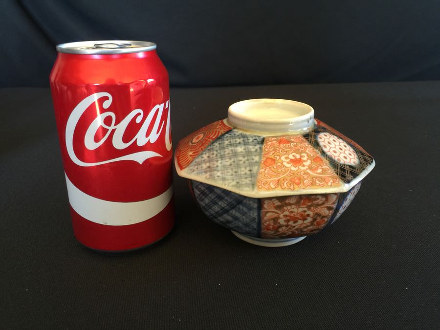Japanese Imari Porcelain Rice Bowl with Lid [Photo 2]