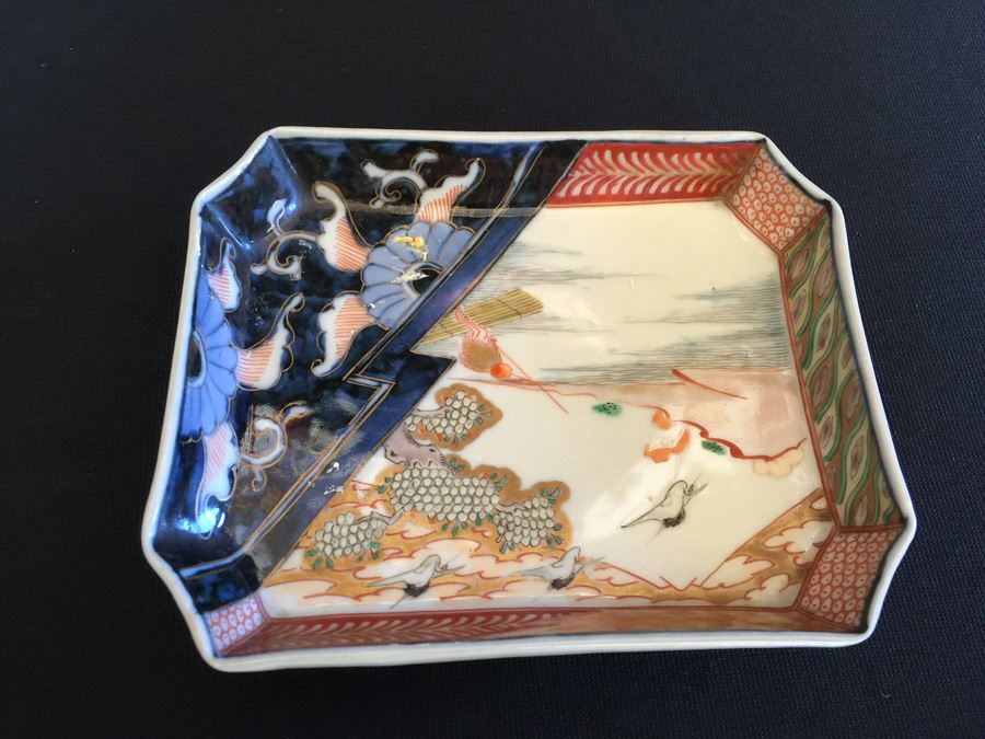Japanese Imari Porcelain Dish [Photo 2]