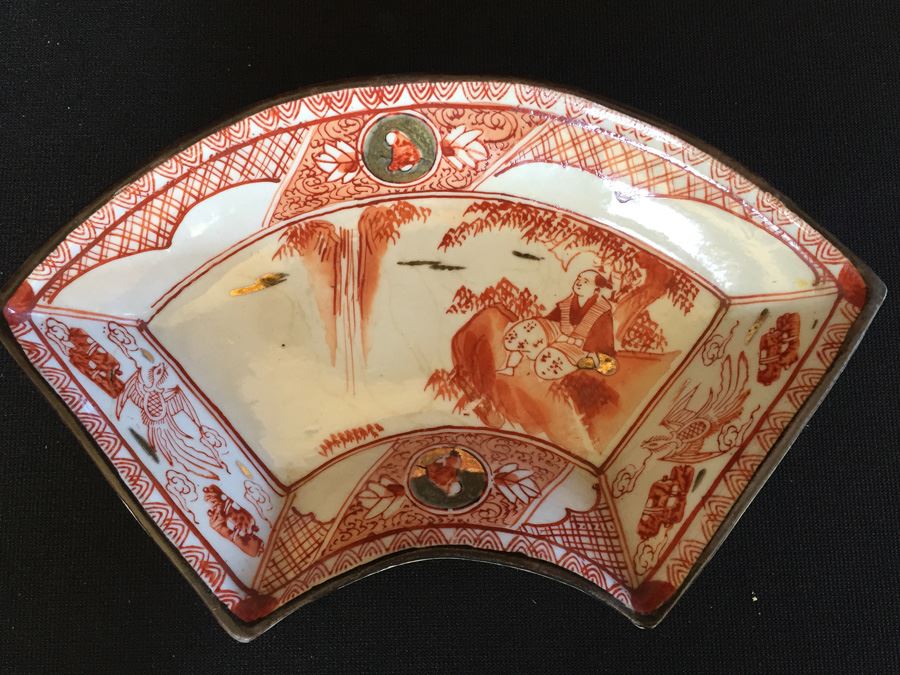 Japanese Imari Porcelain Dish [Photo 2]