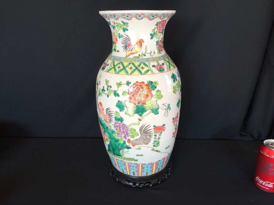 Japanese Imari Porcelain Large Vase [Photo 1]