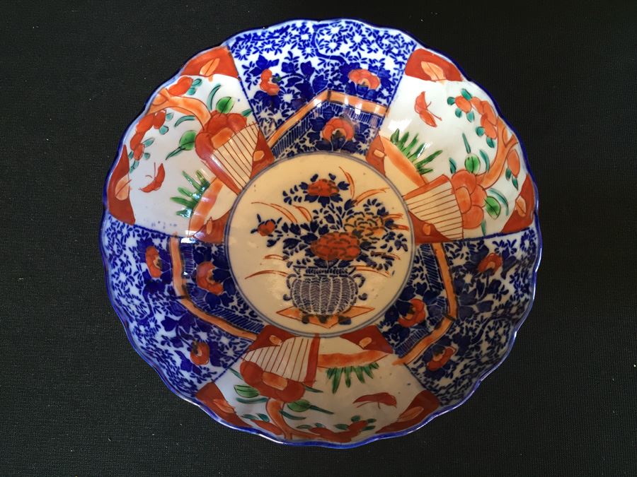 Japanese Imari Porcelain Bowl [Photo 2]