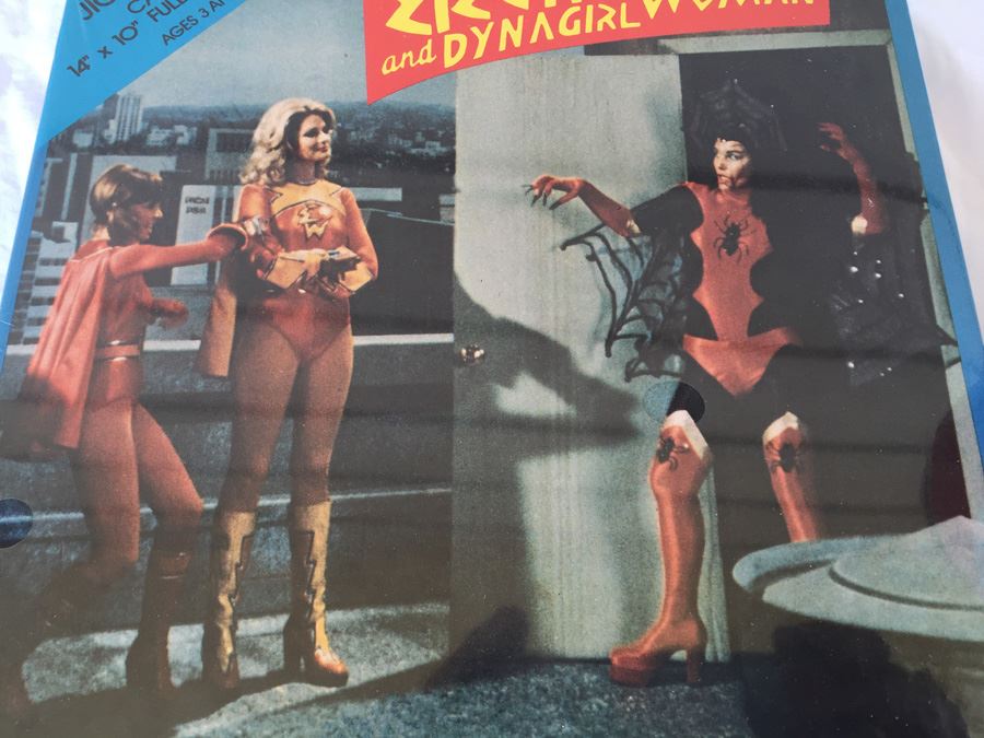 Electra Woman And Dyna Girl Puzzle Sealed New In Box  [Photo 4]