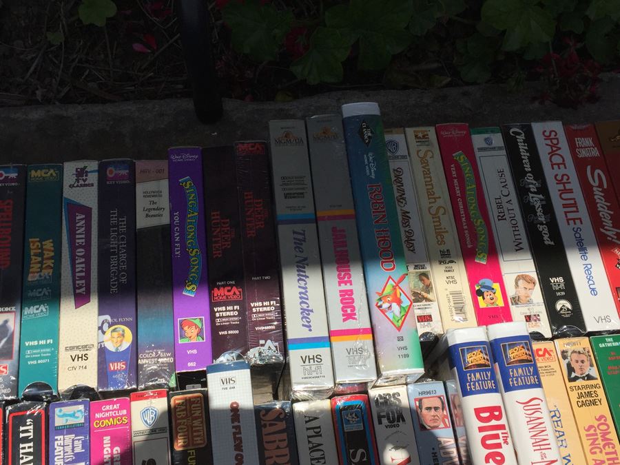 Massive Collection Of Vintage Sealed VHS Movies Video Tapes Classic Movies Most Are Sealed [Photo 17]