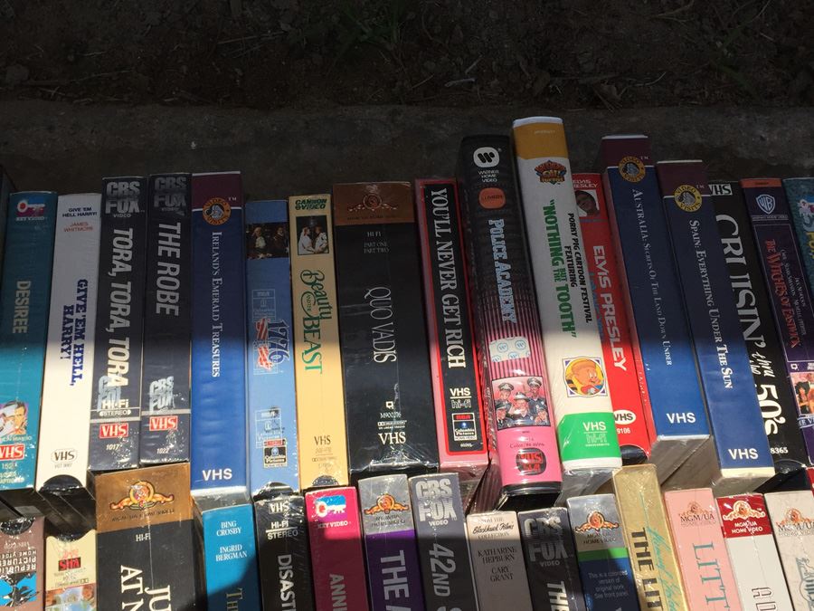 Massive Collection Of Vintage Sealed VHS Movies Video Tapes Classic Movies Most Are Sealed [Photo 13]
