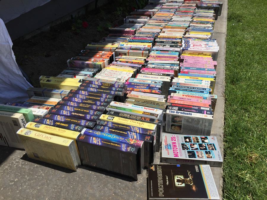 Massive Collection Of Vintage Sealed VHS Movies Video Tapes Classic Movies Most Are Sealed [Photo 4]