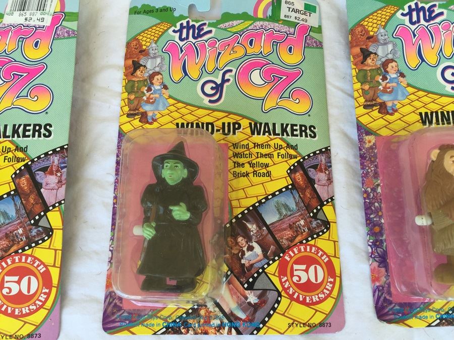 The Wizard Of Oz Wind-Up Walker Multi Toys Corp New On Card 1988 [Photo 2]